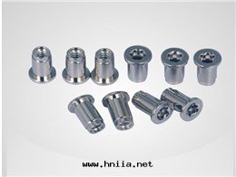 機(jī)箱(xiāng)螺母