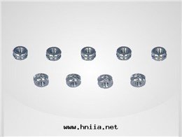 中(zhōng)闆压花(huā)不(bù)鏽鋼(gāng)螺母