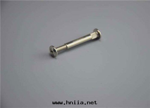 非(fēi)标(biāo)鉚钉2