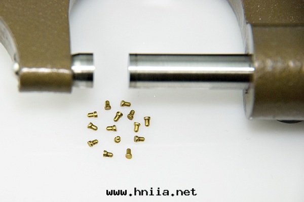 CNC數控车床(chuáng)该如(rú)何保養Pogo pin