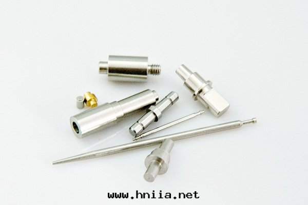 數控機(jī)床(chuáng)的(de)分(fēn)類(lèi)軸1